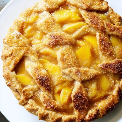 Classic Summer Peach Pie